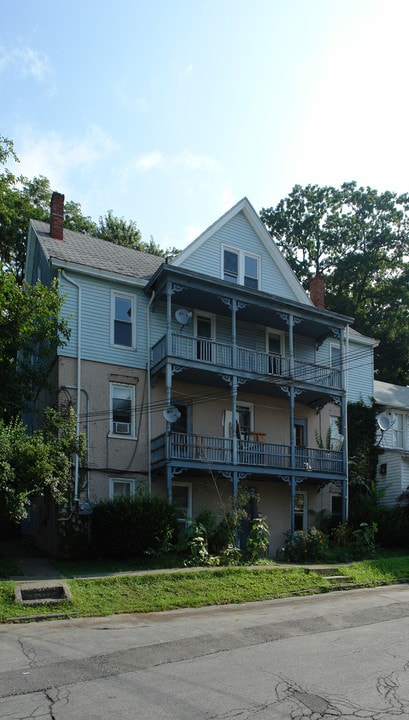 92 Broad St in Catskill, NY - Building Photo