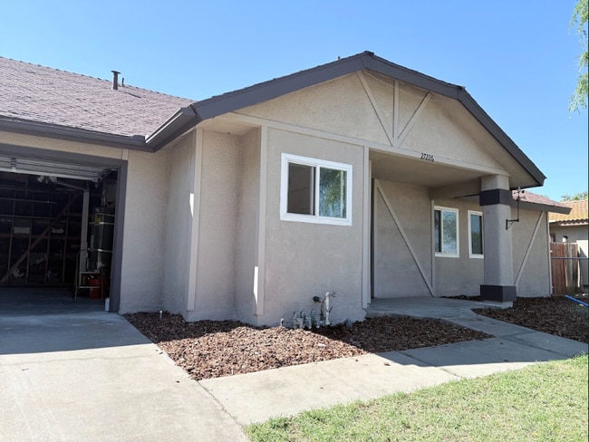 27226 San Jose Ave in Madera, CA - Building Photo - Building Photo