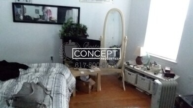 26 Haskell St, Unit 1 in Boston, MA - Building Photo - Building Photo