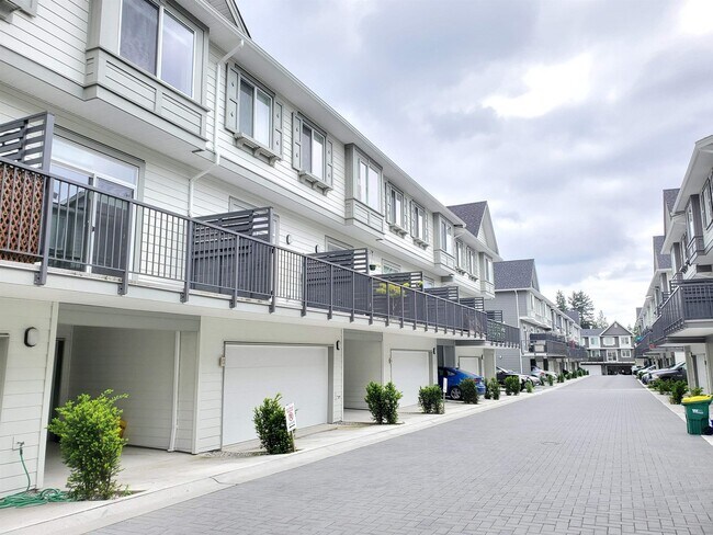 15850-85 85 Ave in Surrey, BC - Building Photo - Building Photo