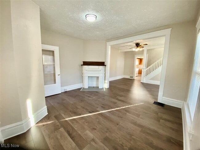 property at 581 Schiller Ave