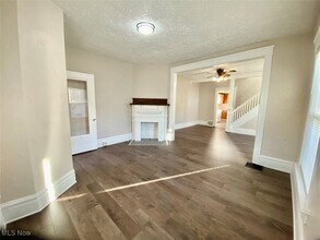 581 Schiller Ave in Akron, OH - Building Photo - Building Photo