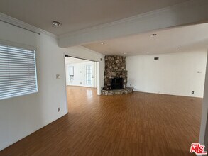 11121 Parr Ave in Los Angeles, CA - Building Photo - Building Photo