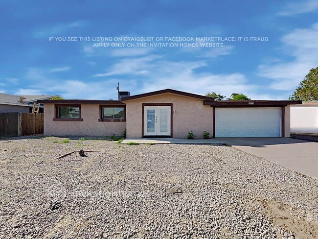 property at 3433 W Paradise Dr