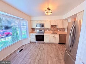 12010 Glen Alden Rd in Fairfax, VA - Building Photo