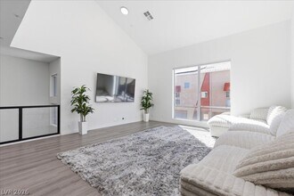 250 Tower St in Las Vegas, NV - Building Photo - Building Photo