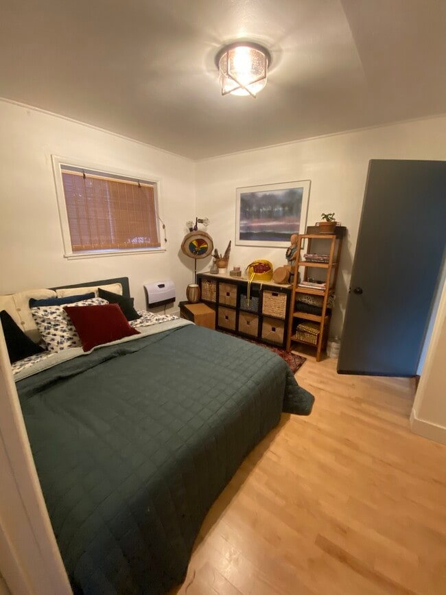 property at 6043 S Lawrence St