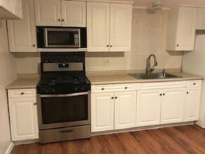 4 Roy Ave in Newbury, MA - Building Photo - Building Photo