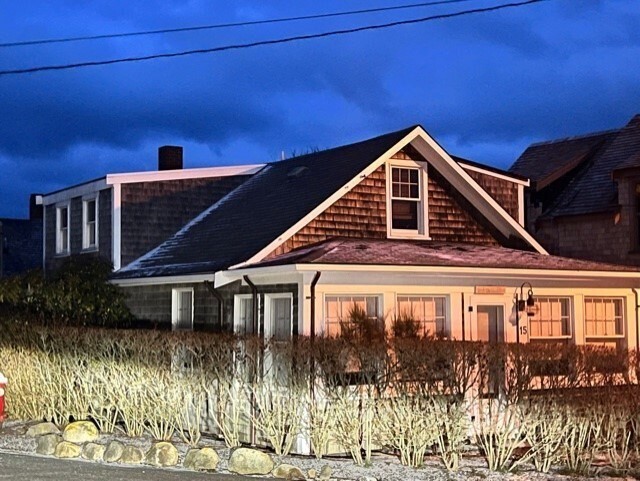 15 Beach St in Nantucket, MA - Foto de edificio