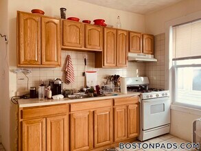 14 Elder St, Unit 2 in Boston, MA - Building Photo - Building Photo