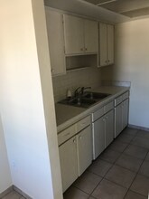 411 S Nimbus Ave in Clearwater, FL - Foto de edificio - Building Photo