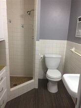1604 N Ruddell St-Unit -100 in Denton, TX - Building Photo - Building Photo