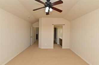 5215 Field Briar Ln in Sugar Land, TX - Foto de edificio - Building Photo