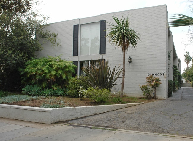 475 Oakland Ave in Pasadena, CA - Foto de edificio - Building Photo