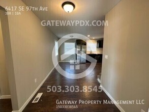 6417 SE 97th Ave in Portland, OR - Building Photo - Building Photo
