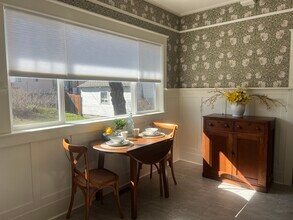 320 E 8th St in The Dalles, OR - Building Photo - Building Photo