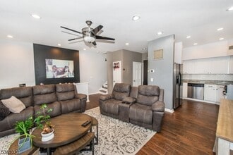 56 C E Blackwell St in Dover, NJ - Building Photo - Building Photo