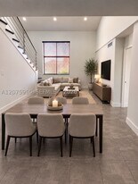2775 W 61st St in Hialeah, FL - Building Photo