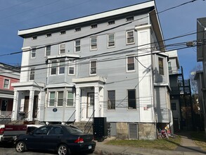 37-39 Tilley St in New London, CT - Building Photo - Building Photo