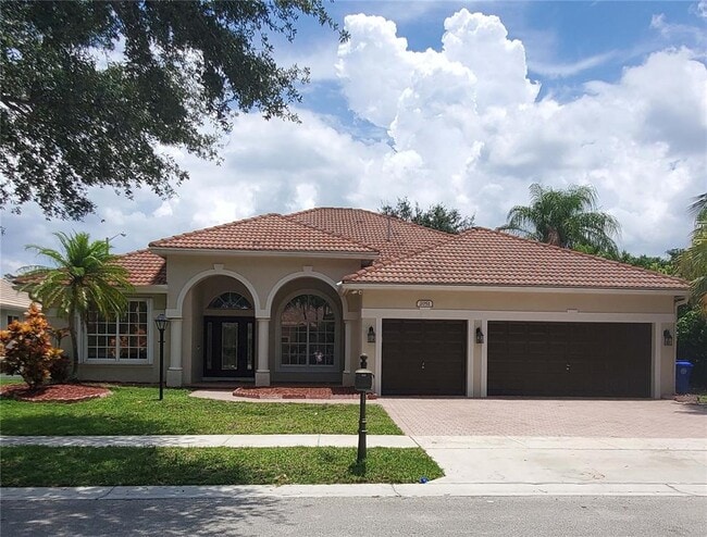 2051 NW 125th Ter in Pembroke Pines, FL - Building Photo - Building Photo