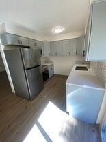 906 S 42nd Ave, Unit F in Yakima, WA - Building Photo