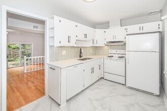 118 Camelot Ct in Blacksburg, VA - Foto de edificio - Building Photo