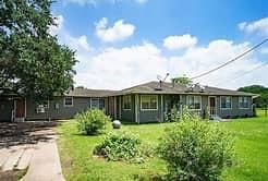 2727 Nelga Rd, Unit C in Wharton, TX - Building Photo