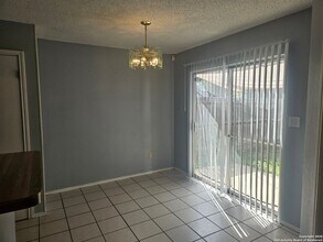 10114 Terra Oak in San Antonio, TX - Building Photo - Building Photo