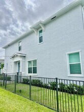 669 SE Lk Fls St in Port St. Lucie, FL - Building Photo - Building Photo
