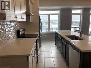 126 Wheat Ln. in Kitchener, ON - Building Photo - Building Photo