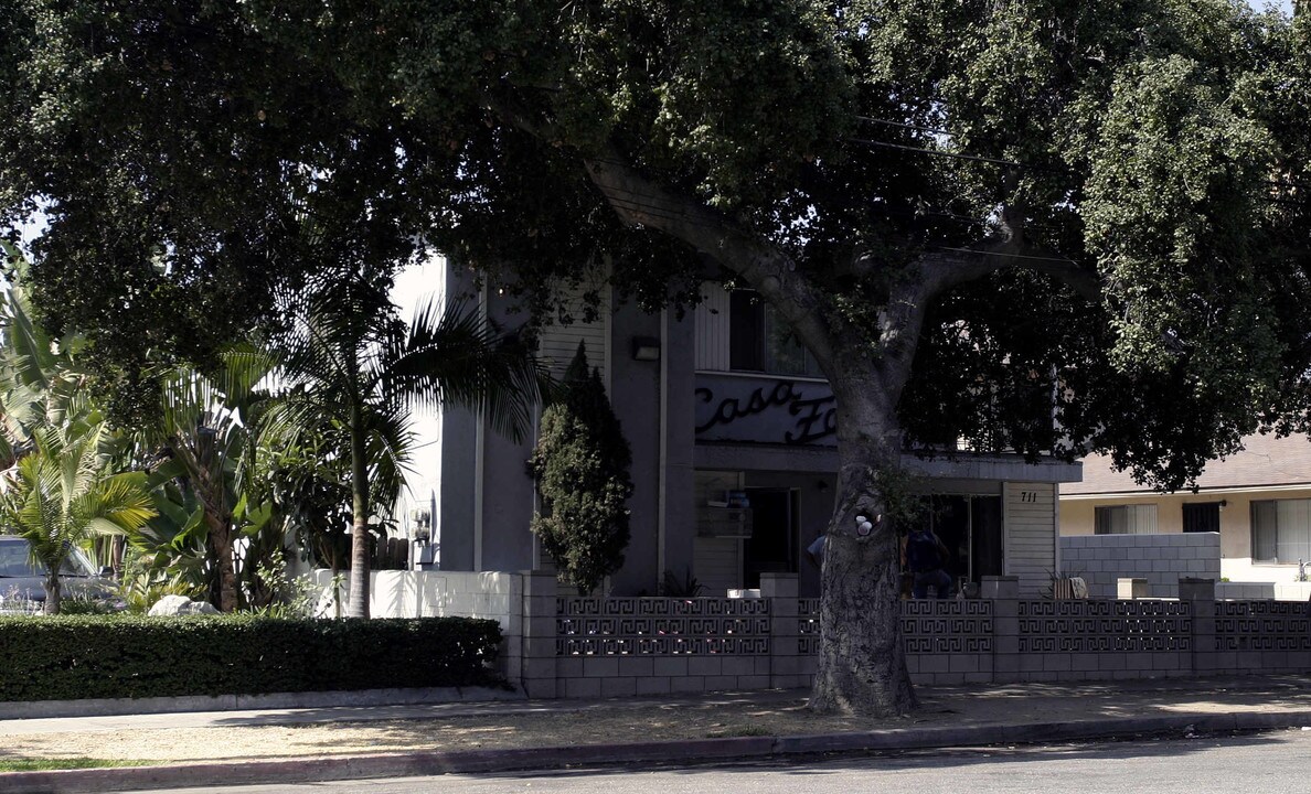 711 N Soldano Ave in Azusa, CA - Foto de edificio