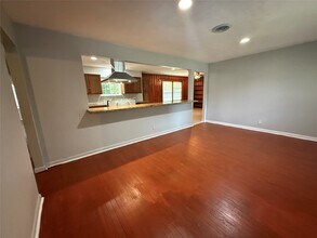 2206 Eriksson St in La Marque, TX - Building Photo - Building Photo