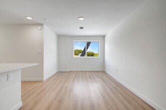 1710 N J Ter, Unit Ab in Lake Worth Beach, FL - Building Photo - Building Photo