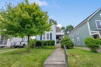 1561 Glenn Ave in Columbus, OH - Building Photo - Building Photo