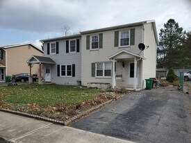 629 Hamilton St in Carlisle, PA - Building Photo