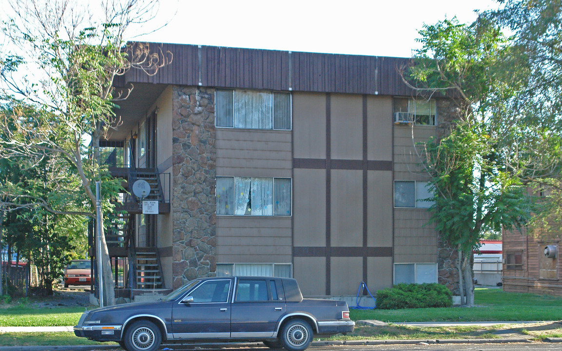 819 E Sharp Ave in Spokane, WA - Foto de edificio