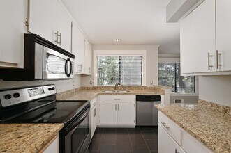 3615 Whitman Ave N in Seattle, WA - Building Photo - Building Photo