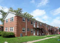 Palatine Park Apartments in Palatine, IL - Building Photo - Building Photo