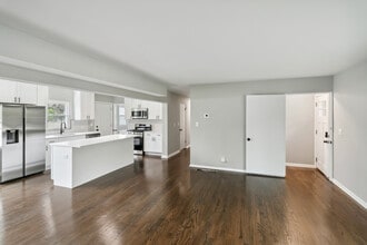 4737 Belmont Rd in Downers Grove, IL - Building Photo - Building Photo