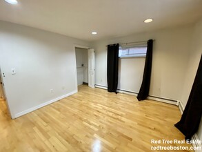 9 Commonwealth Ct, Unit 13 in Boston, MA - Building Photo - Building Photo