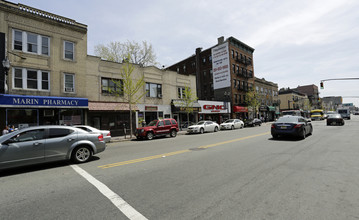 5206-5208 Bergenline Ave in West New York, NJ - Building Photo - Building Photo