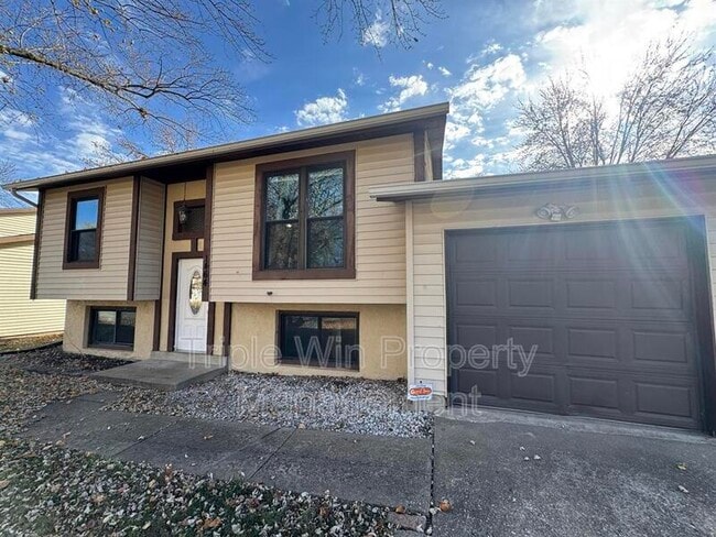 1464 Monopoly Dr in Florissant, MO - Building Photo - Building Photo