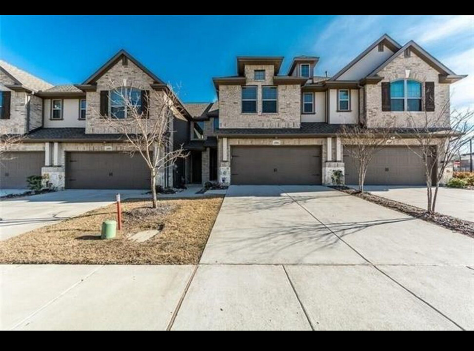 4712 Bridgewater St in Plano, TX - Building Photo