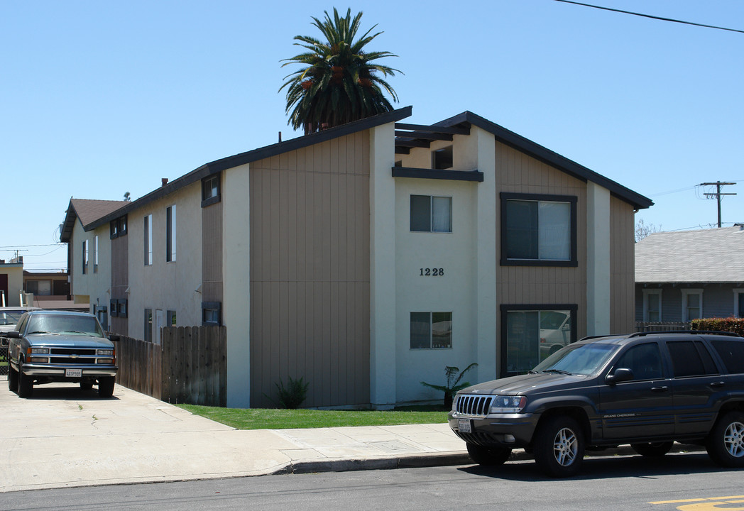 1228 E Meta St in Ventura, CA - Building Photo