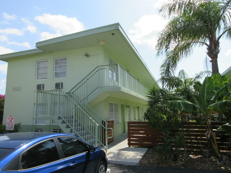 1122 N H St in Lake Worth Beach, FL - Building Photo