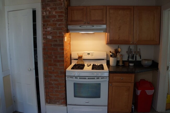 28.5 Bly St in Rochester, NY - Building Photo - Building Photo