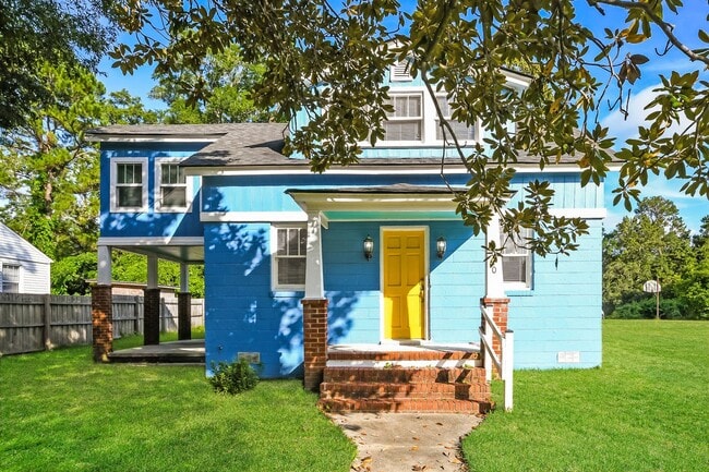 property at 1040 Main St