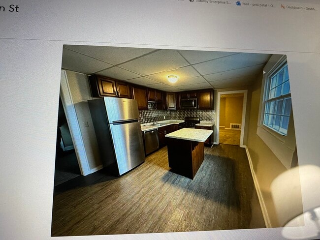 2316 W Franklin St, Unit Unit B in Evansville, IN - Building Photo - Building Photo