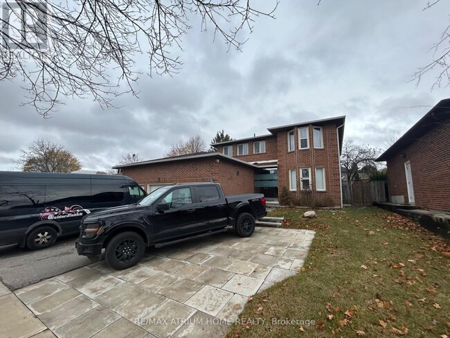 166 Fincham Ave in Markham, ON - Building Photo - Building Photo