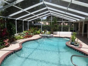 3601 Garden Lakes Clenet in Bradenton, FL - Foto de edificio - Building Photo